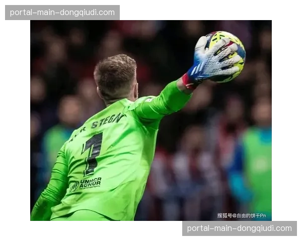 澳波炮轰大力手抛球战术，称小禁区人满为患门将难施拳脚违背足球精神